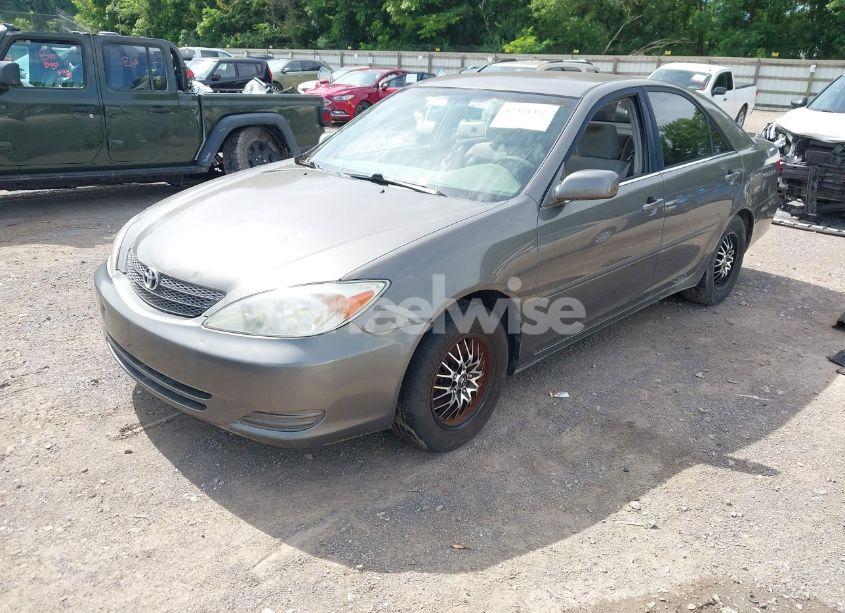 Photo 2 of 2003 Toyota Camry LE/SE/XLE (VIN 4T1BE32K53U723149)