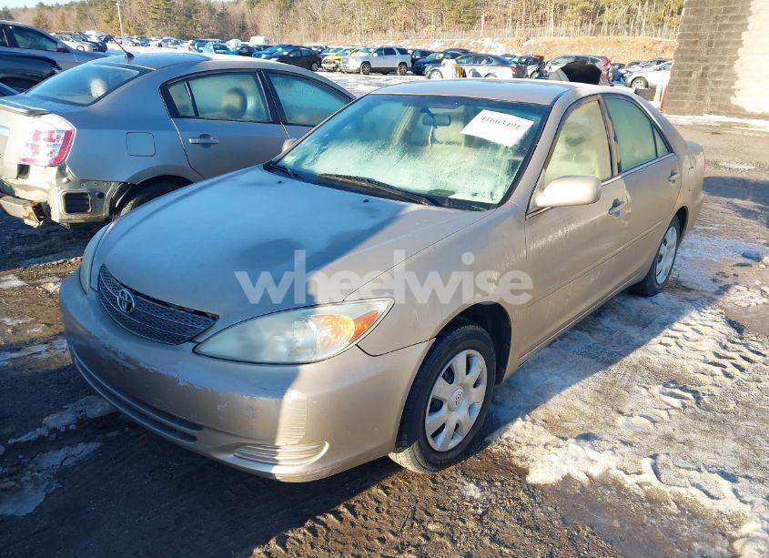Photo 2 of 2003 Toyota Camry LE (VIN 4T1BE32K53U738296)