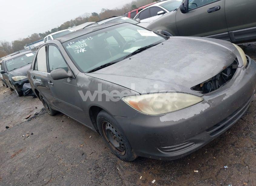 2003 Toyota Camry LE (VIN 4T1BE32K53U740033) main photo
