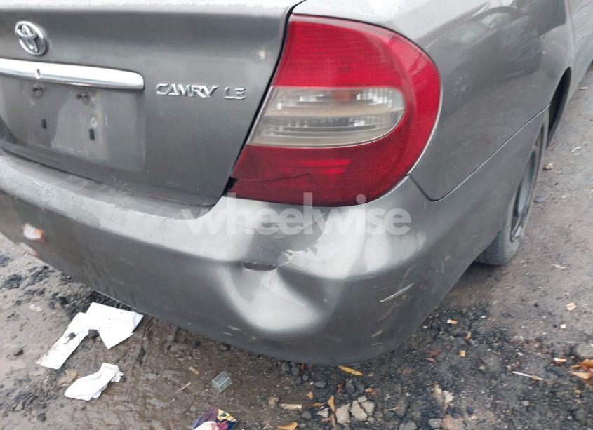 Photo 13 of 2003 Toyota Camry LE (VIN 4T1BE32K53U740033)