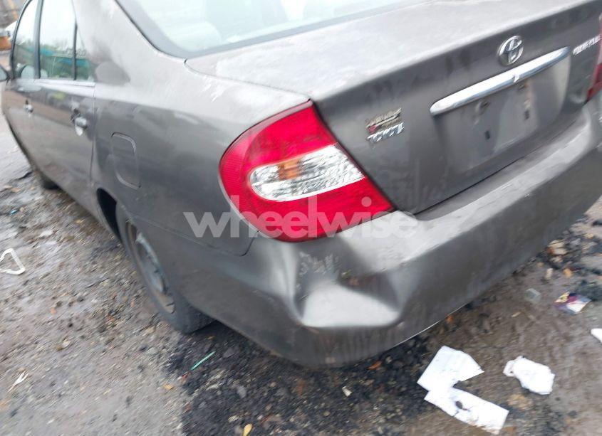 Photo 14 of 2003 Toyota Camry LE (VIN 4T1BE32K53U740033)