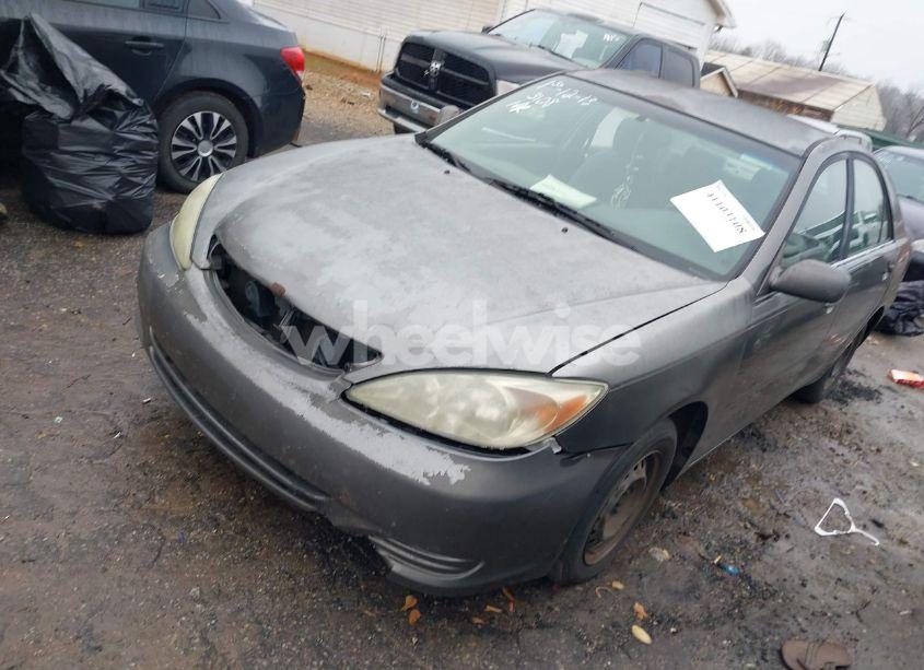 Photo 2 of 2003 Toyota Camry LE (VIN 4T1BE32K53U740033)