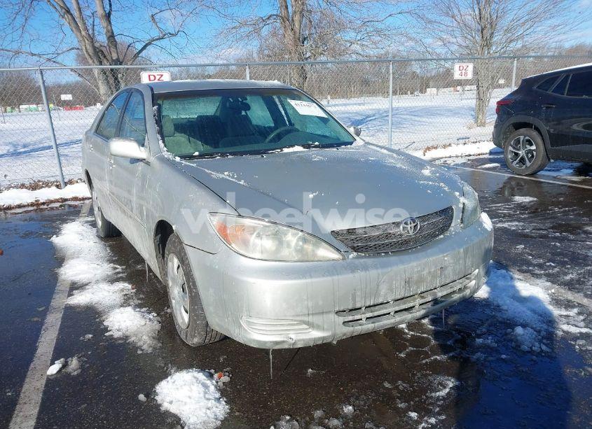 2003 Toyota Camry LE (VIN 4T1BE32K53U763876) main photo
