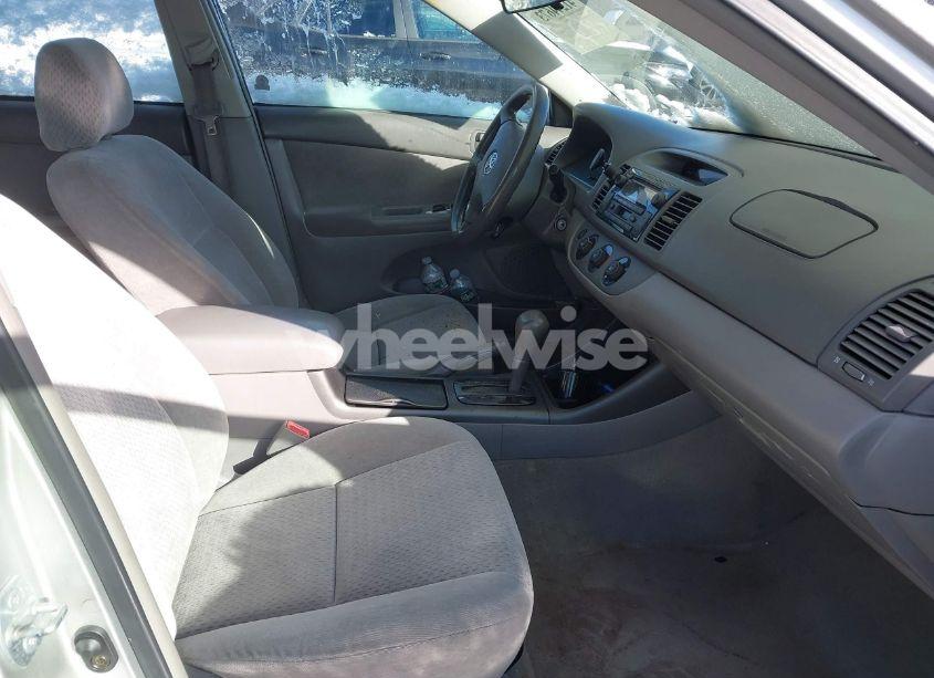 Photo 5 of 2003 Toyota Camry LE (VIN 4T1BE32K53U763876)