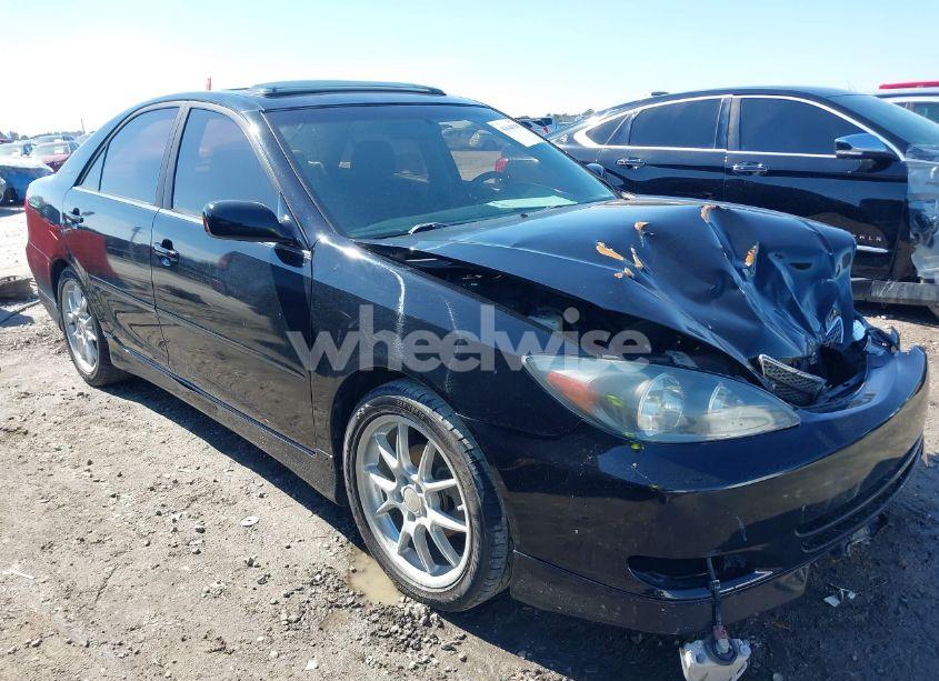 2004 Toyota Camry SE (VIN 4T1BE32K54U267641) main photo