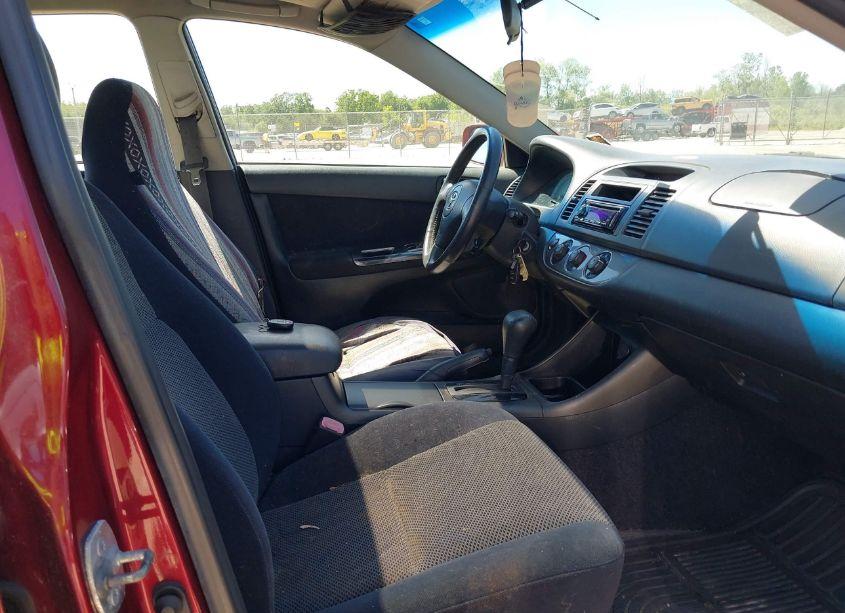 Photo 5 of 2004 Toyota Camry SE (VIN 4T1BE32K54U275593)