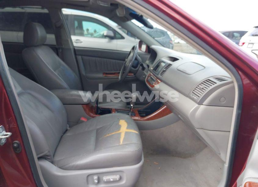 Photo 5 of 2004 Toyota Camry XLE (VIN 4T1BE32K54U312917)