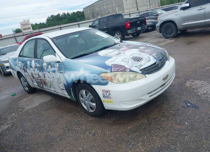 2004 Toyota Camry LE (VIN 4T1BE32K54U324355) main photo