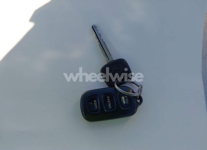 Photo 11 of 2004 Toyota Camry LE (VIN 4T1BE32K54U333072)