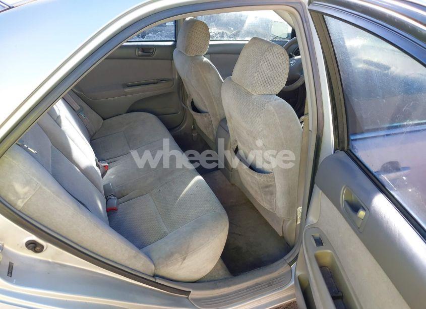 Photo 8 of 2004 Toyota Camry LE (VIN 4T1BE32K54U333072)