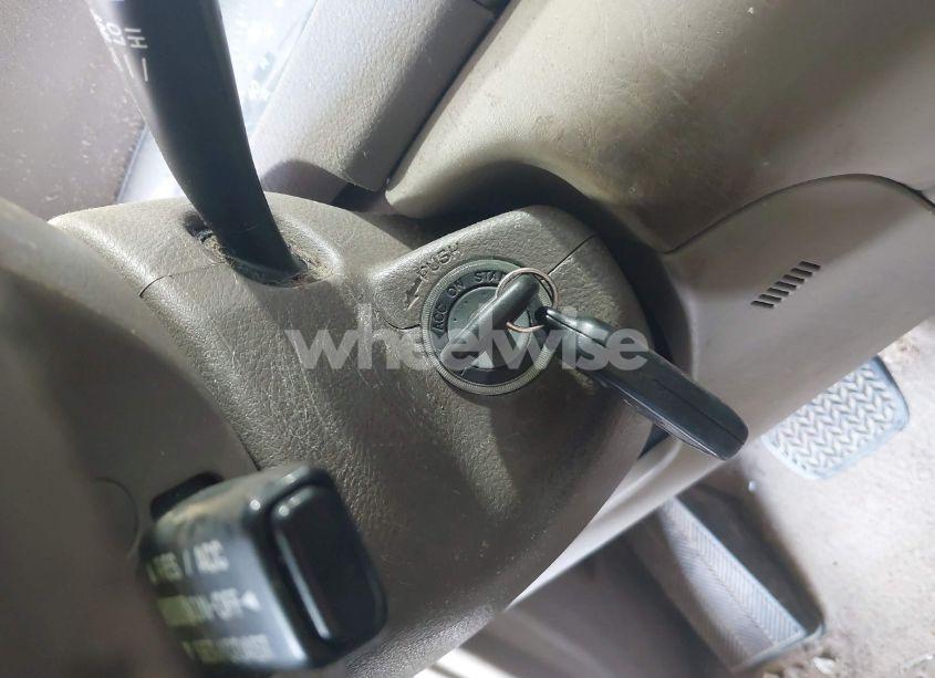 Photo 11 of 2004 Toyota Camry LE (VIN 4T1BE32K54U380439)