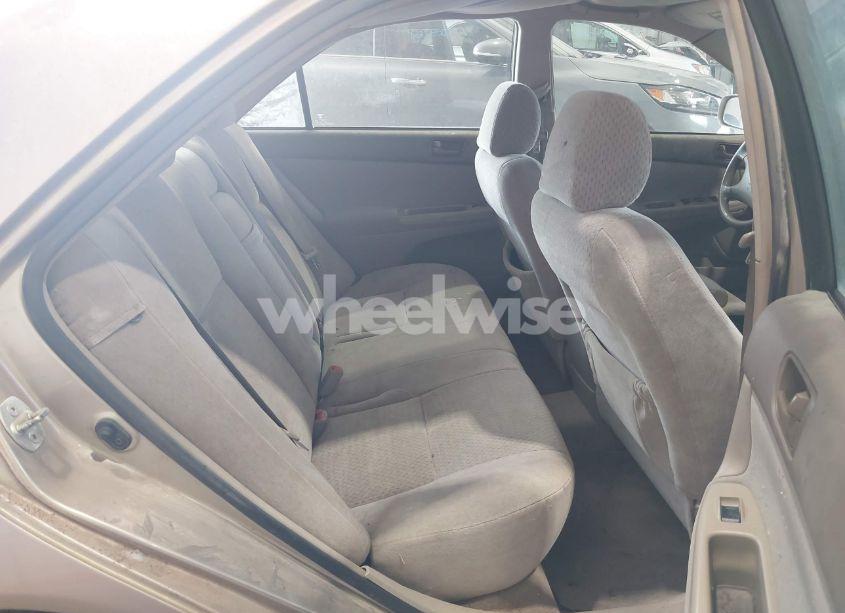 Photo 8 of 2004 Toyota Camry LE (VIN 4T1BE32K54U380439)