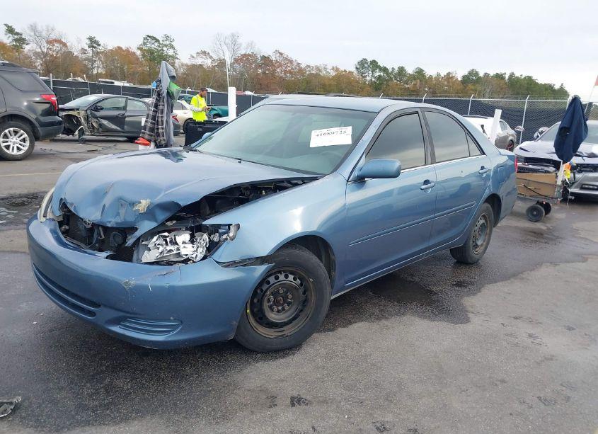 Photo 2 of 2004 Toyota Camry LE (VIN 4T1BE32K54U807893)