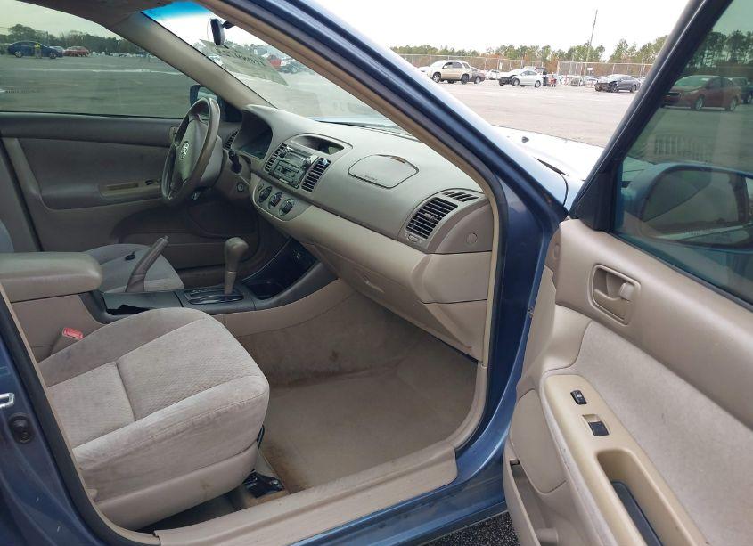Photo 5 of 2004 Toyota Camry LE (VIN 4T1BE32K54U807893)