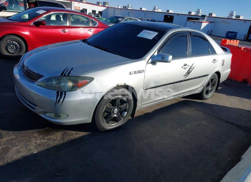 Photo 2 of 2004 Toyota Camry SE (VIN 4T1BE32K54U812172)
