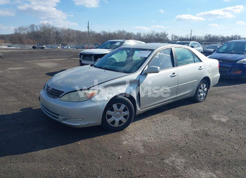 Photo 2 of 2004 Toyota Camry LE (VIN 4T1BE32K54U814150)
