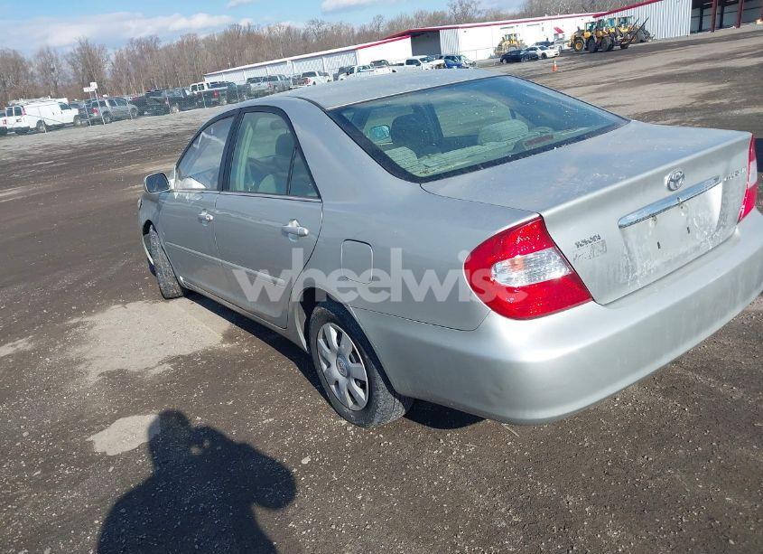 Photo 3 of 2004 Toyota Camry LE (VIN 4T1BE32K54U814150)