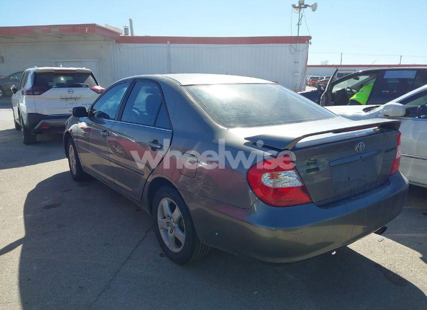 Photo 3 of 2004 Toyota Camry SE (VIN 4T1BE32K54U814987)