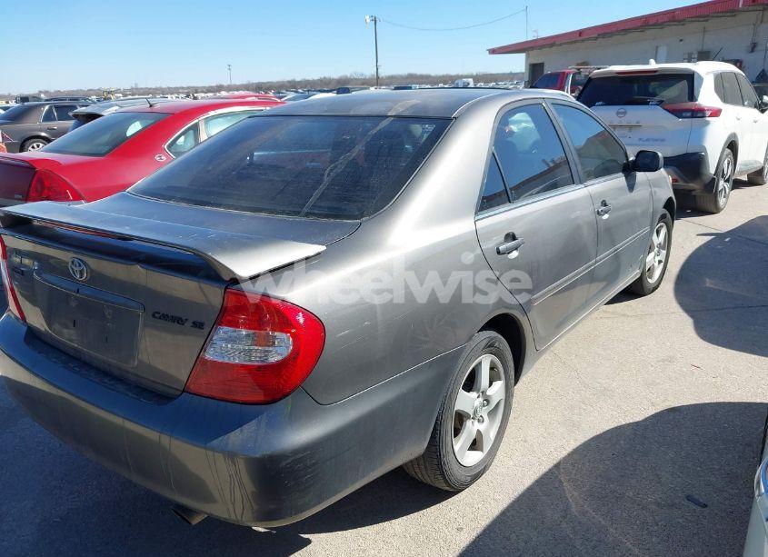 Photo 4 of 2004 Toyota Camry SE (VIN 4T1BE32K54U814987)