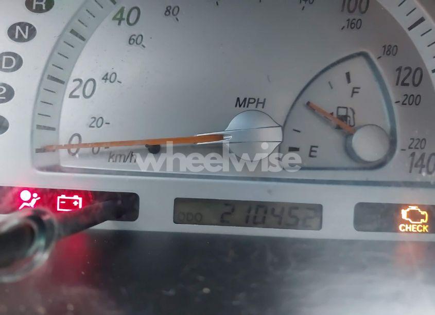 Photo 7 of 2004 Toyota Camry SE (VIN 4T1BE32K54U814987)