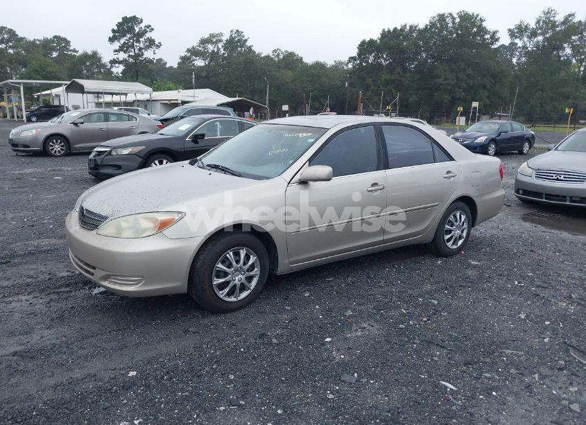Photo 2 of 2004 Toyota Camry LE (VIN 4T1BE32K54U823690)