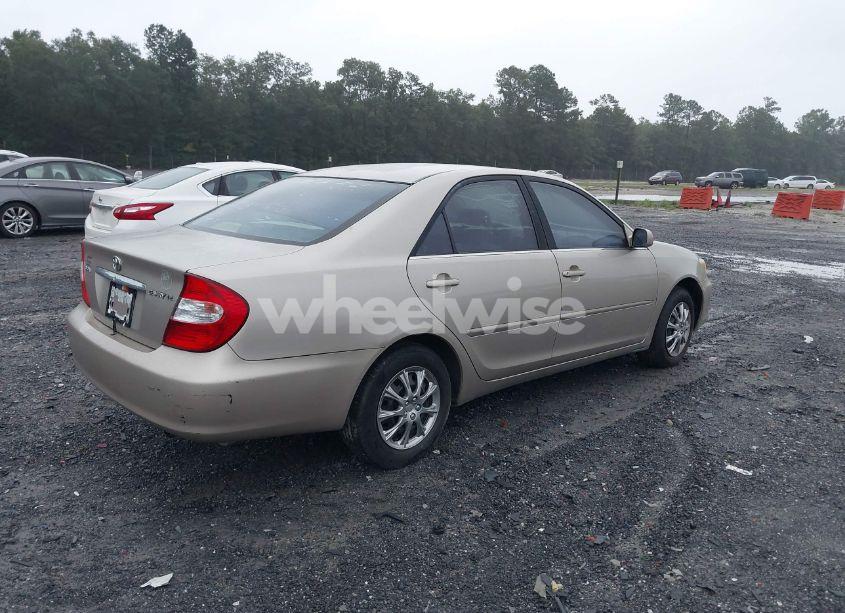 Photo 4 of 2004 Toyota Camry LE (VIN 4T1BE32K54U823690)