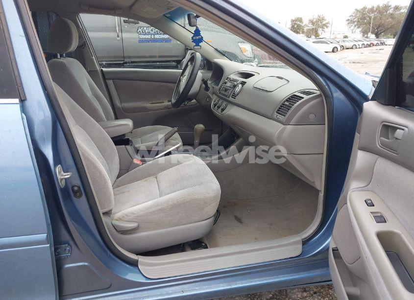 Photo 5 of 2004 Toyota Camry LE (VIN 4T1BE32K54U826167)