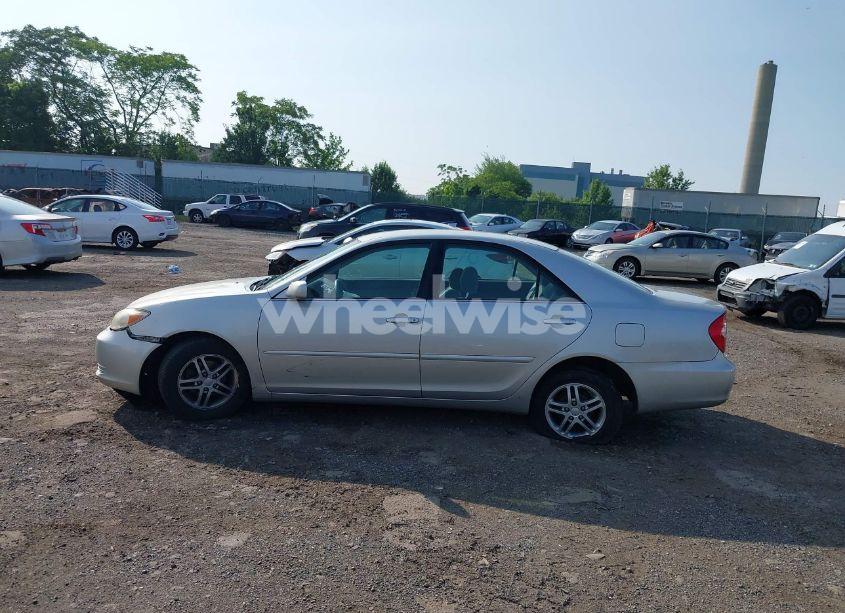 Photo 14 of 2004 Toyota Camry LE (VIN 4T1BE32K54U837136)