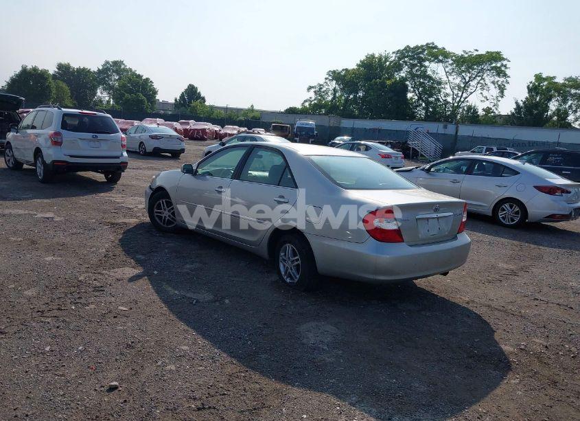 Photo 3 of 2004 Toyota Camry LE (VIN 4T1BE32K54U837136)