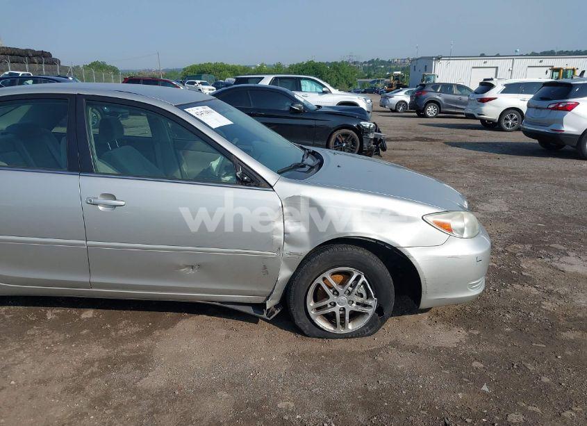 Photo 6 of 2004 Toyota Camry LE (VIN 4T1BE32K54U837136)