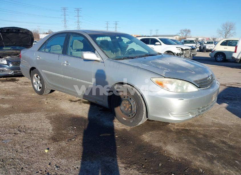 2004 Toyota Camry LE (VIN 4T1BE32K54U839730) main photo