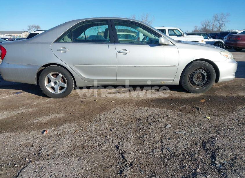 Photo 12 of 2004 Toyota Camry LE (VIN 4T1BE32K54U839730)