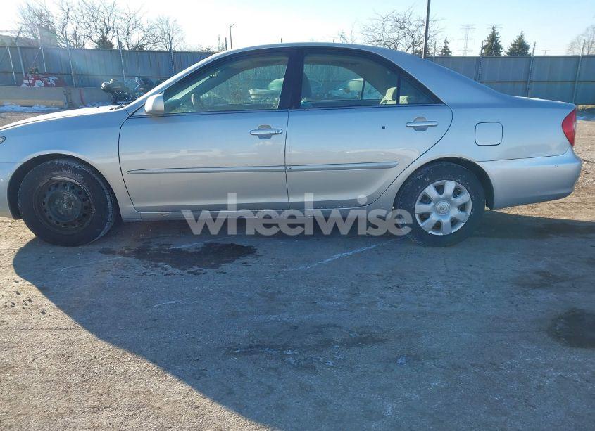 Photo 14 of 2004 Toyota Camry LE (VIN 4T1BE32K54U839730)
