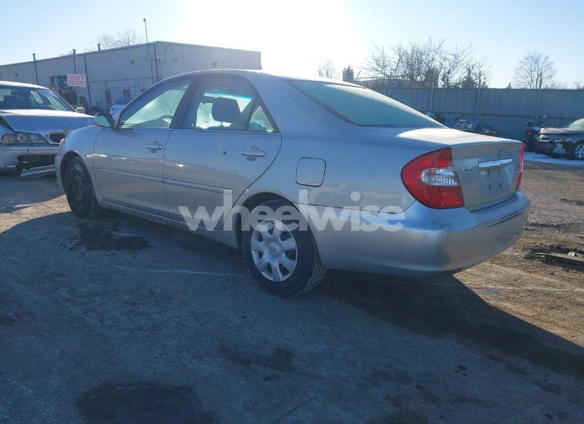 Photo 3 of 2004 Toyota Camry LE (VIN 4T1BE32K54U839730)