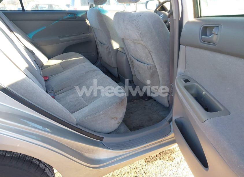 Photo 8 of 2004 Toyota Camry LE (VIN 4T1BE32K54U839730)