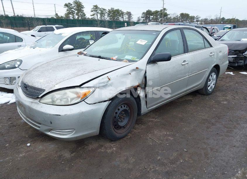 Photo 2 of 2004 Toyota Camry LE (VIN 4T1BE32K54U845527)