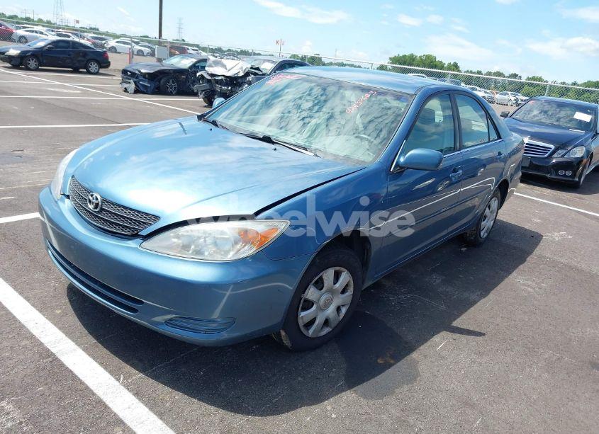 Photo 2 of 2004 Toyota Camry LE (VIN 4T1BE32K54U848525)