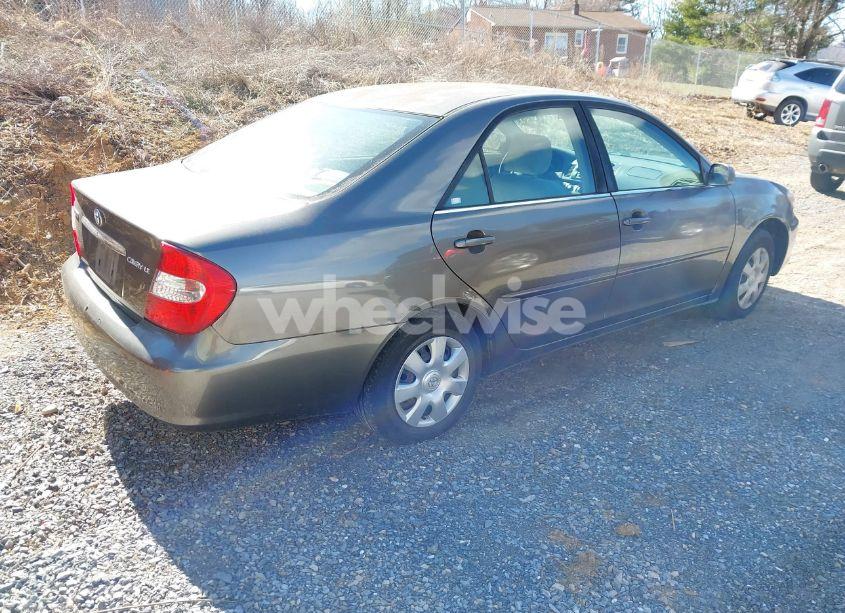 Photo 4 of 2004 Toyota Camry LE (VIN 4T1BE32K54U904138)