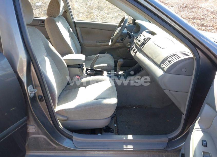 Photo 5 of 2004 Toyota Camry LE (VIN 4T1BE32K54U904138)