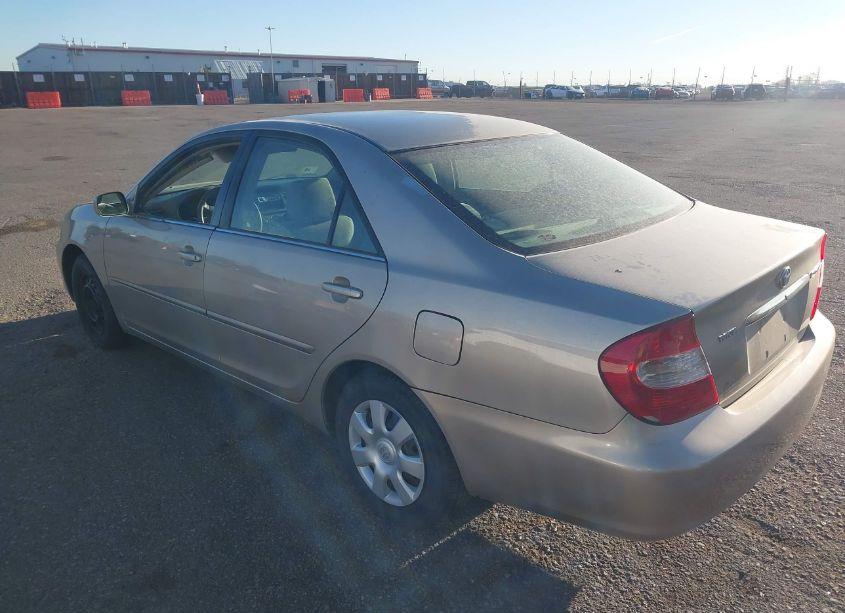 Photo 3 of 2004 Toyota Camry LE (VIN 4T1BE32K54U905354)