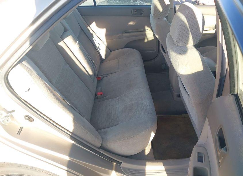 Photo 8 of 2004 Toyota Camry LE (VIN 4T1BE32K54U905354)