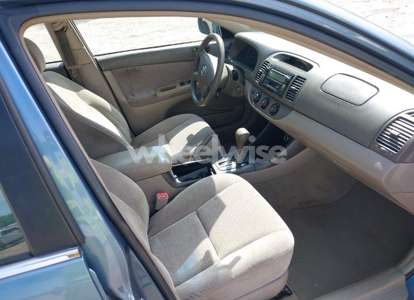 Photo 5 of 2004 Toyota Camry LE/SE/STD/XLE (VIN 4T1BE32K54U908920)