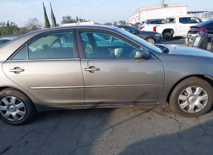 Photo 13 of 2004 Toyota Camry LE (VIN 4T1BE32K54U921764)