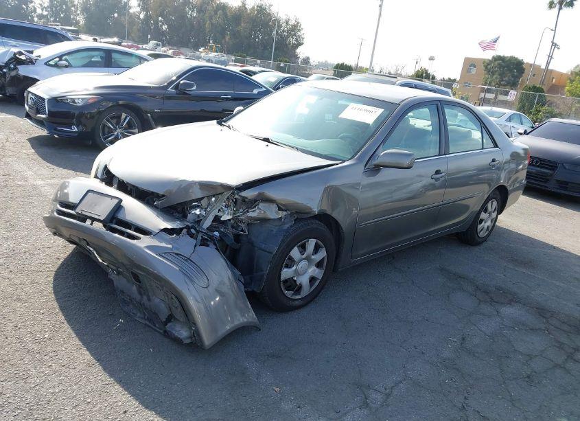 Photo 2 of 2004 Toyota Camry LE (VIN 4T1BE32K54U921764)