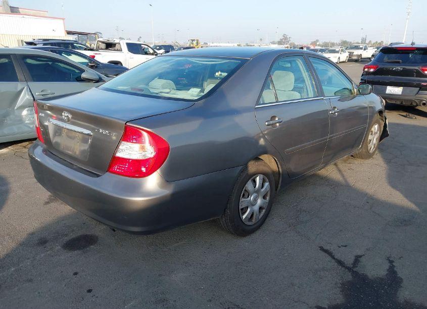 Photo 4 of 2004 Toyota Camry LE (VIN 4T1BE32K54U921764)