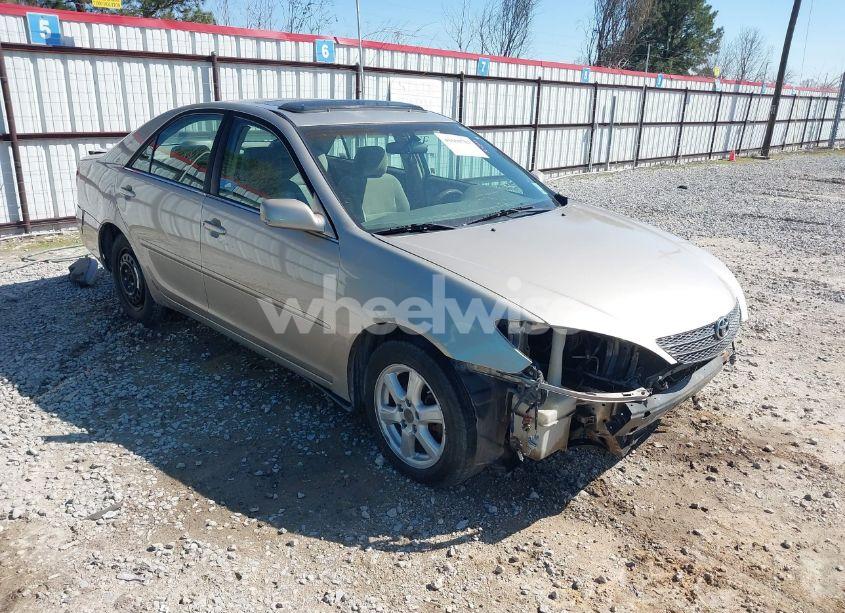 2004 Toyota Camry LE (VIN 4T1BE32K54U923434) main photo