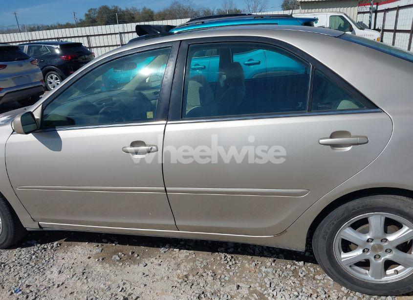 Photo 15 of 2004 Toyota Camry LE (VIN 4T1BE32K54U923434)