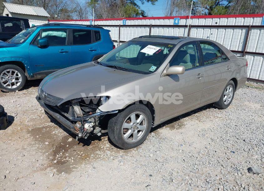 Photo 2 of 2004 Toyota Camry LE (VIN 4T1BE32K54U923434)