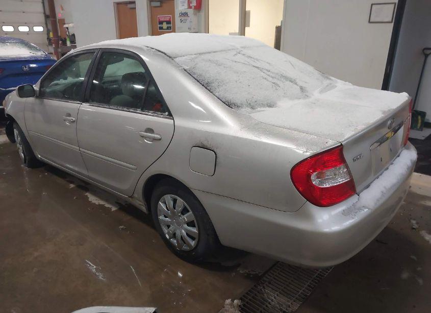 Photo 3 of 2004 Toyota Camry LE (VIN 4T1BE32K54U926818)