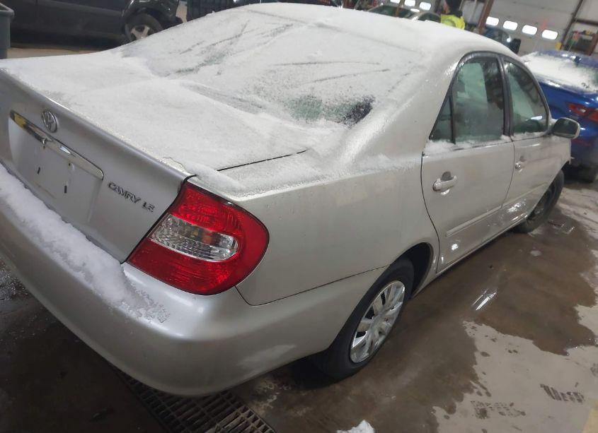 Photo 4 of 2004 Toyota Camry LE (VIN 4T1BE32K54U926818)